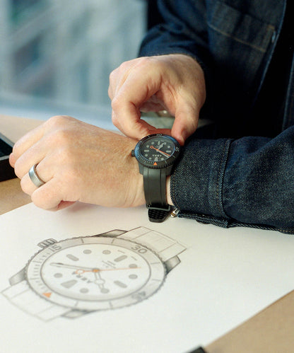 Todd Snyder X AERA D-1 Diver Watch - Black