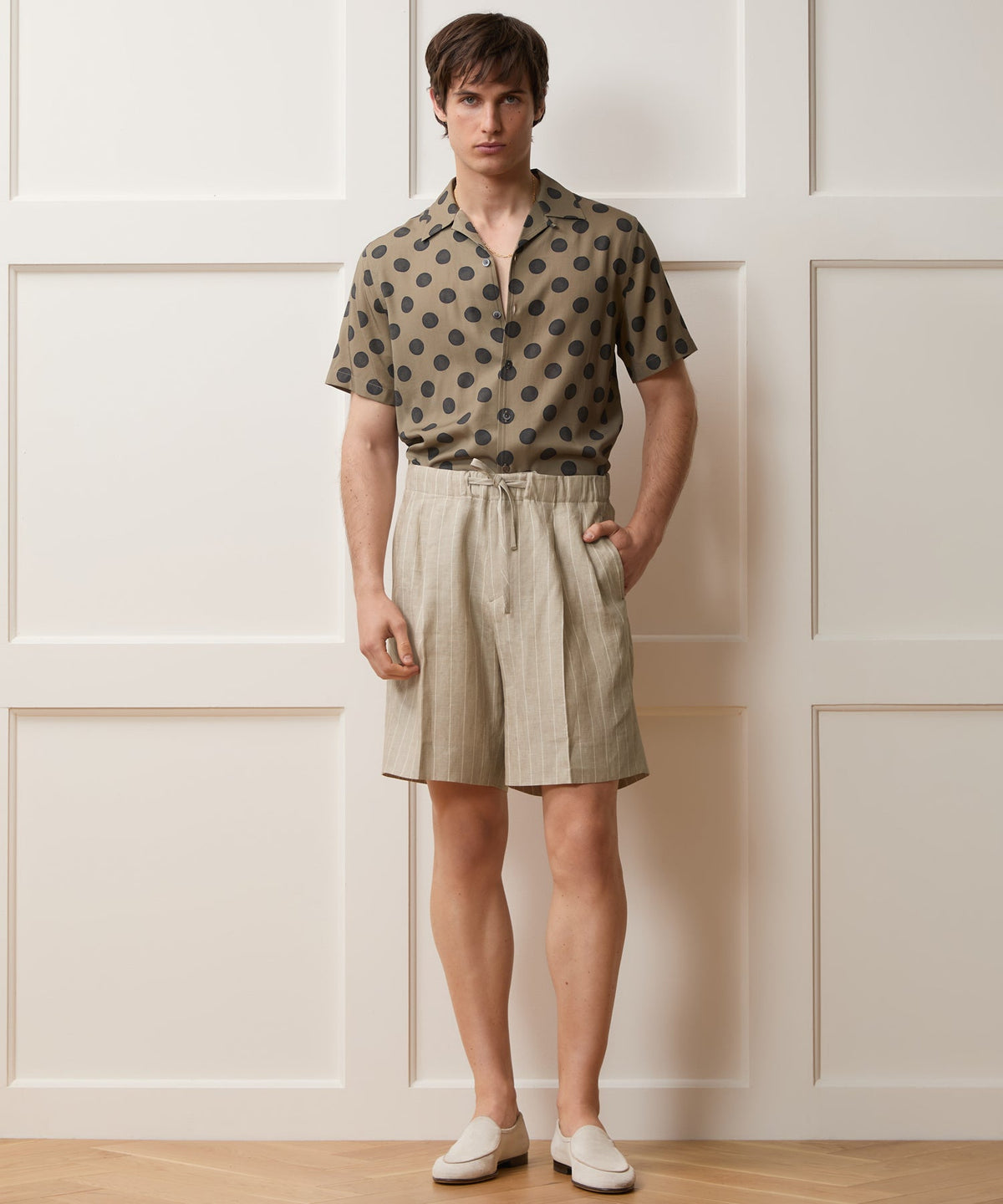 Italian Linen Pinstripe Leisure Short - Beige