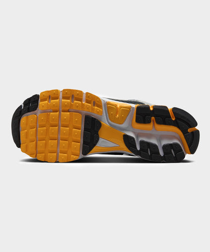 Nike Zoom Vomero - Yellow
