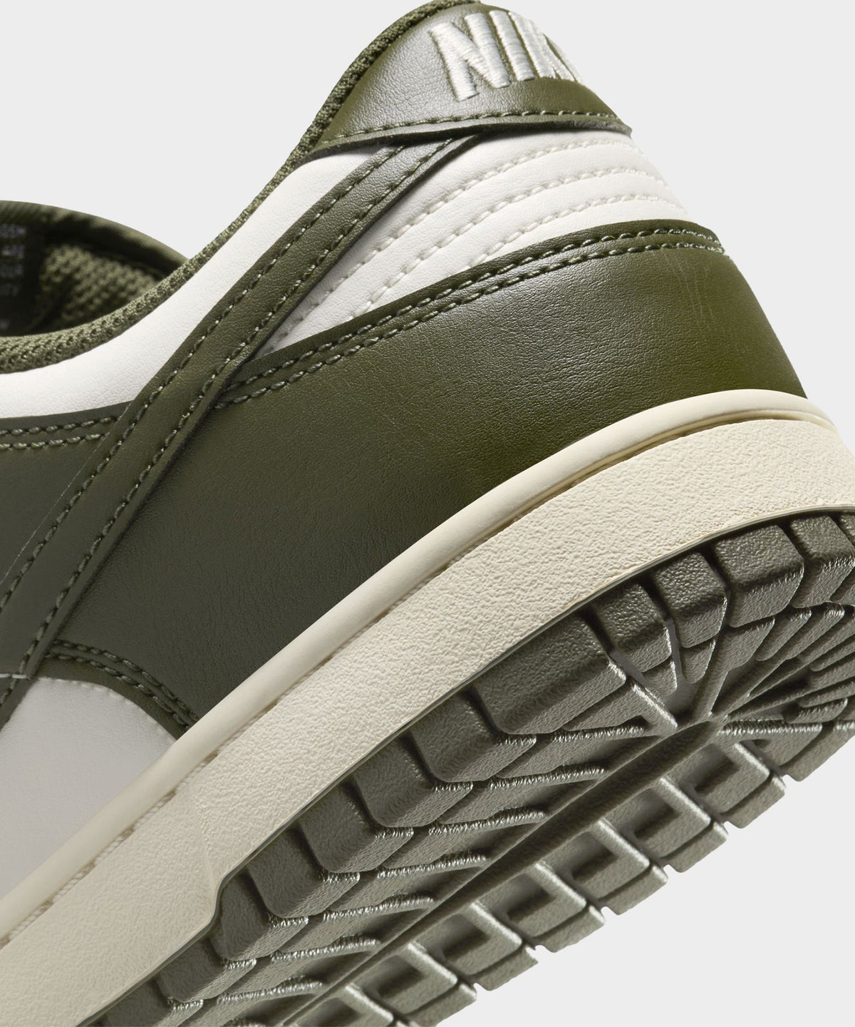Nike Dunk Low Retro - Khaki