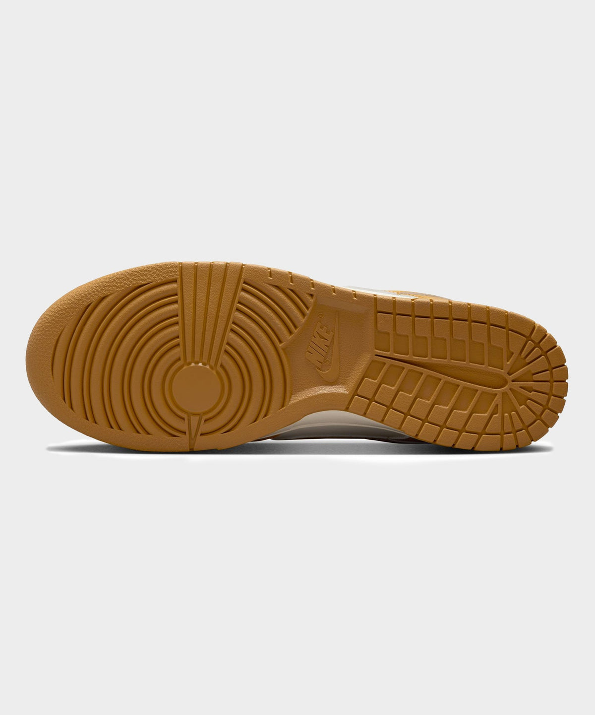 Nike Dunk Low Retro Sneaker - Tan