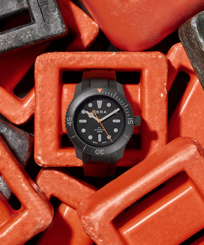 Todd Snyder X AERA D-1 Diver Watch - Black