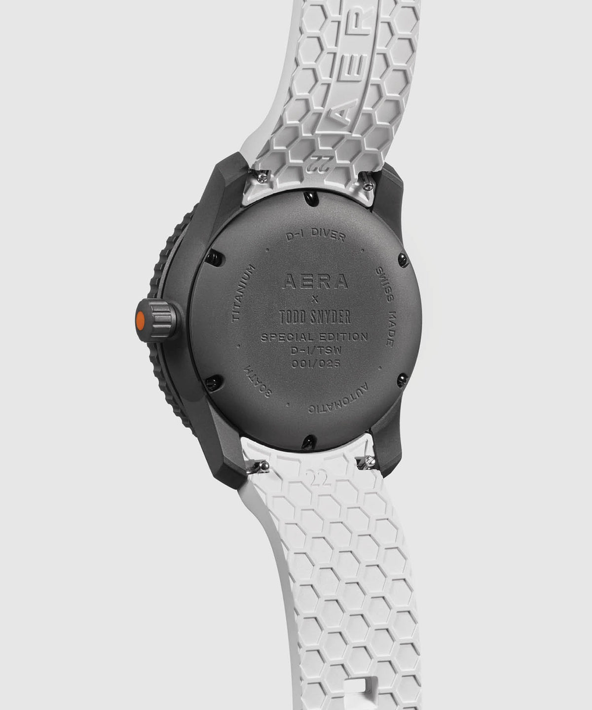 Todd Snyder X AERA D-1 Diver Watch - White