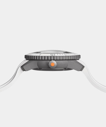 Todd Snyder X AERA D-1 Diver Watch - White
