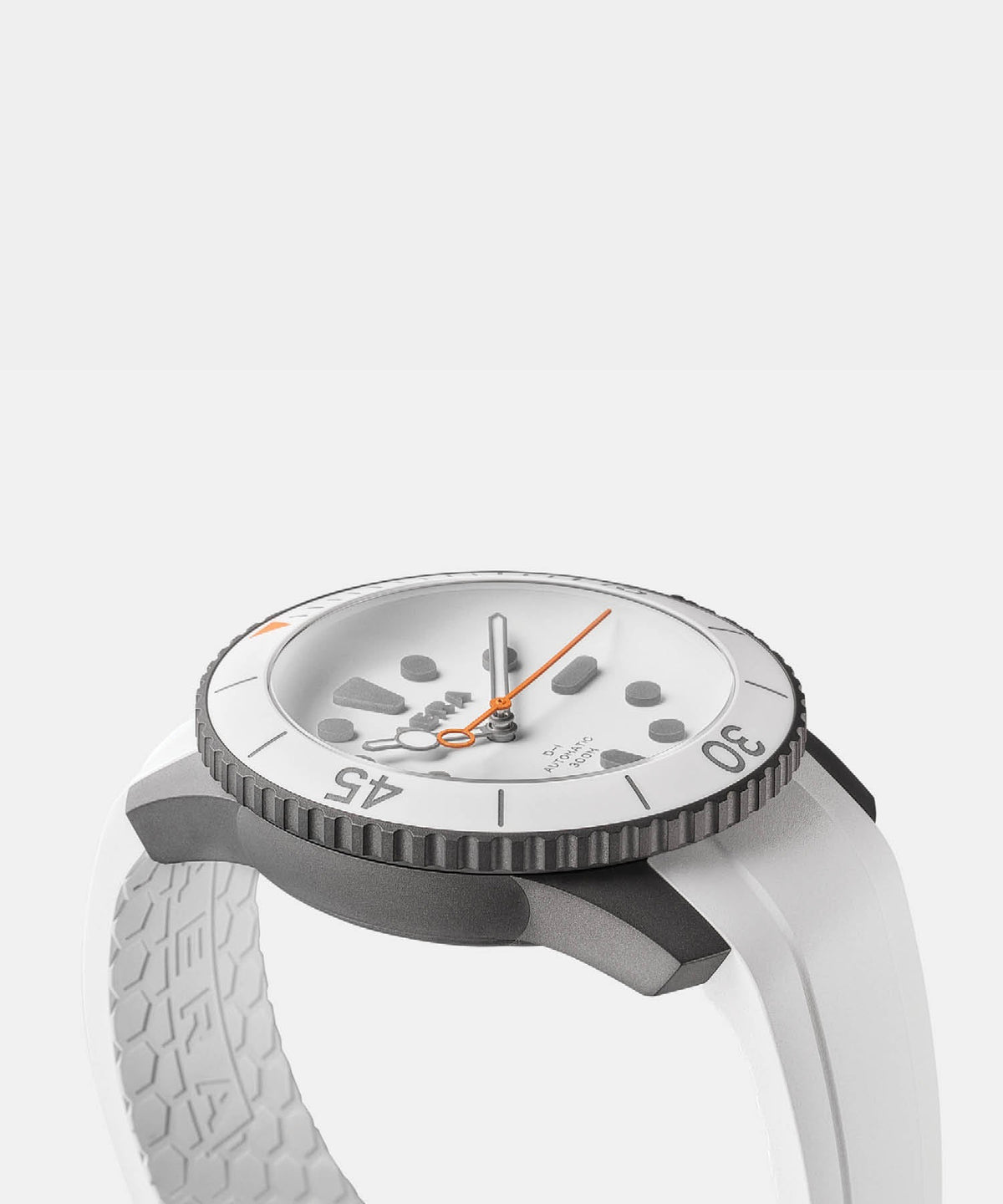 Todd Snyder X AERA D-1 Diver Watch - White