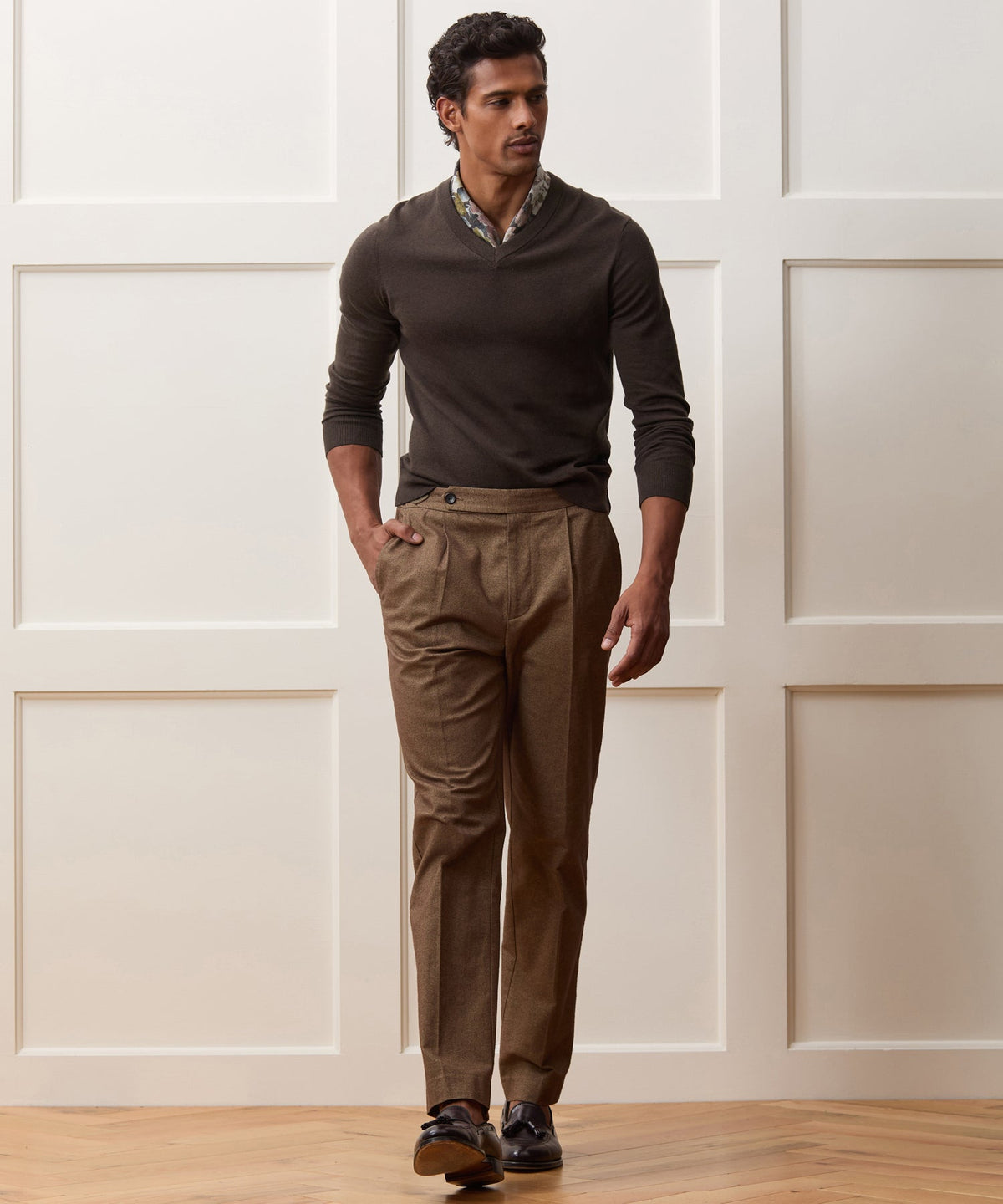 Cotton-Cashmere V-Neck - Caviar