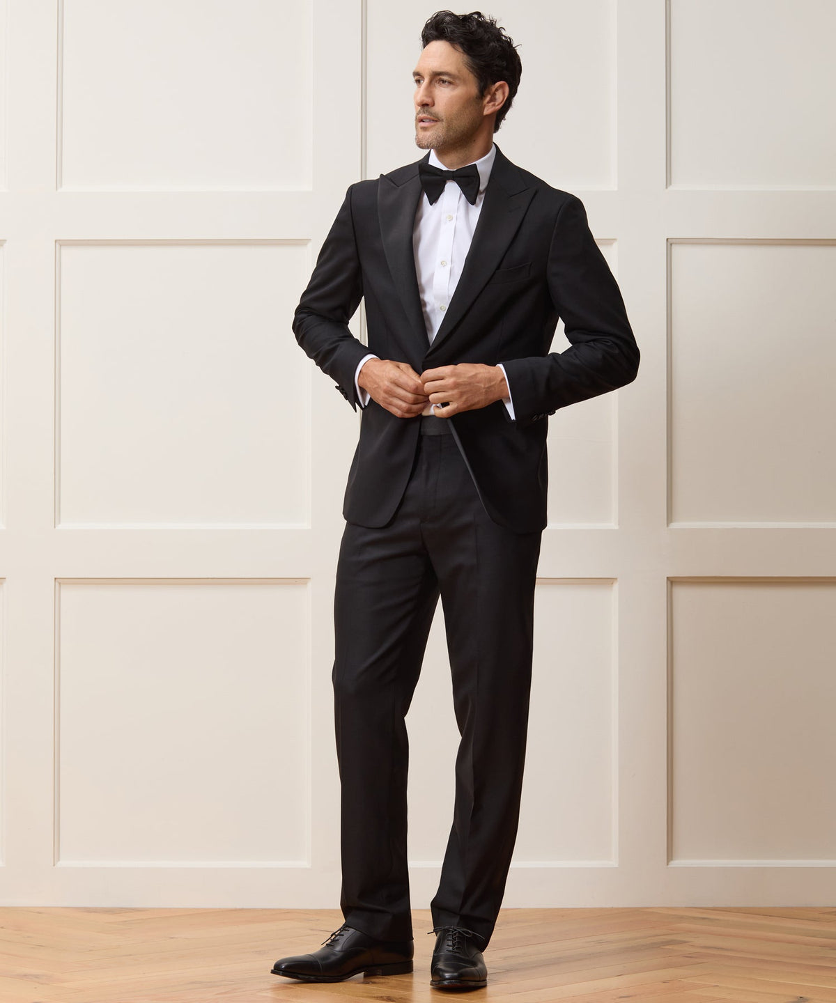 Italian Wool Peak Lapel Tuxedo Jacket - Black