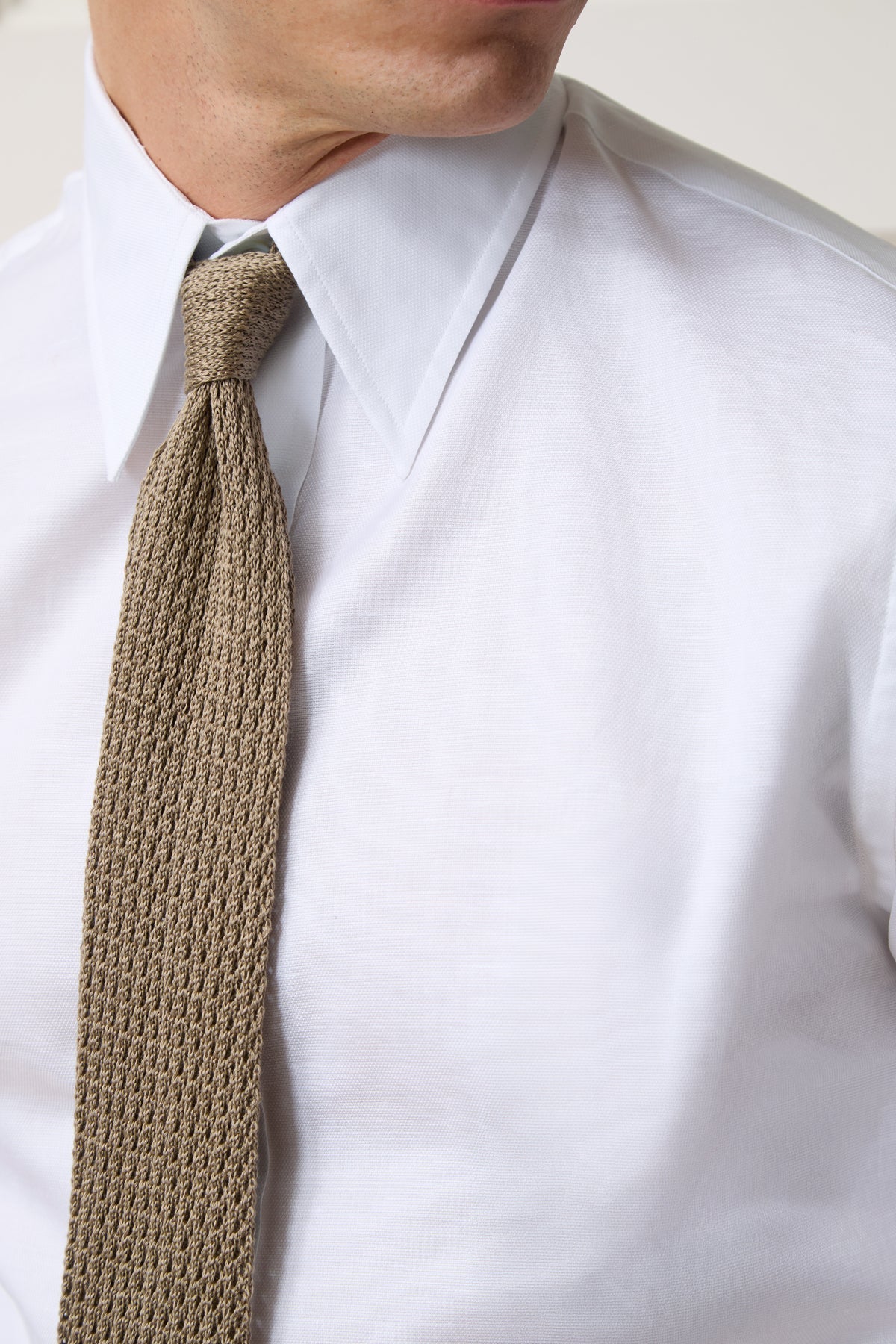 Italian Cotton-Linen Long Point Collar Dress Shirt - White