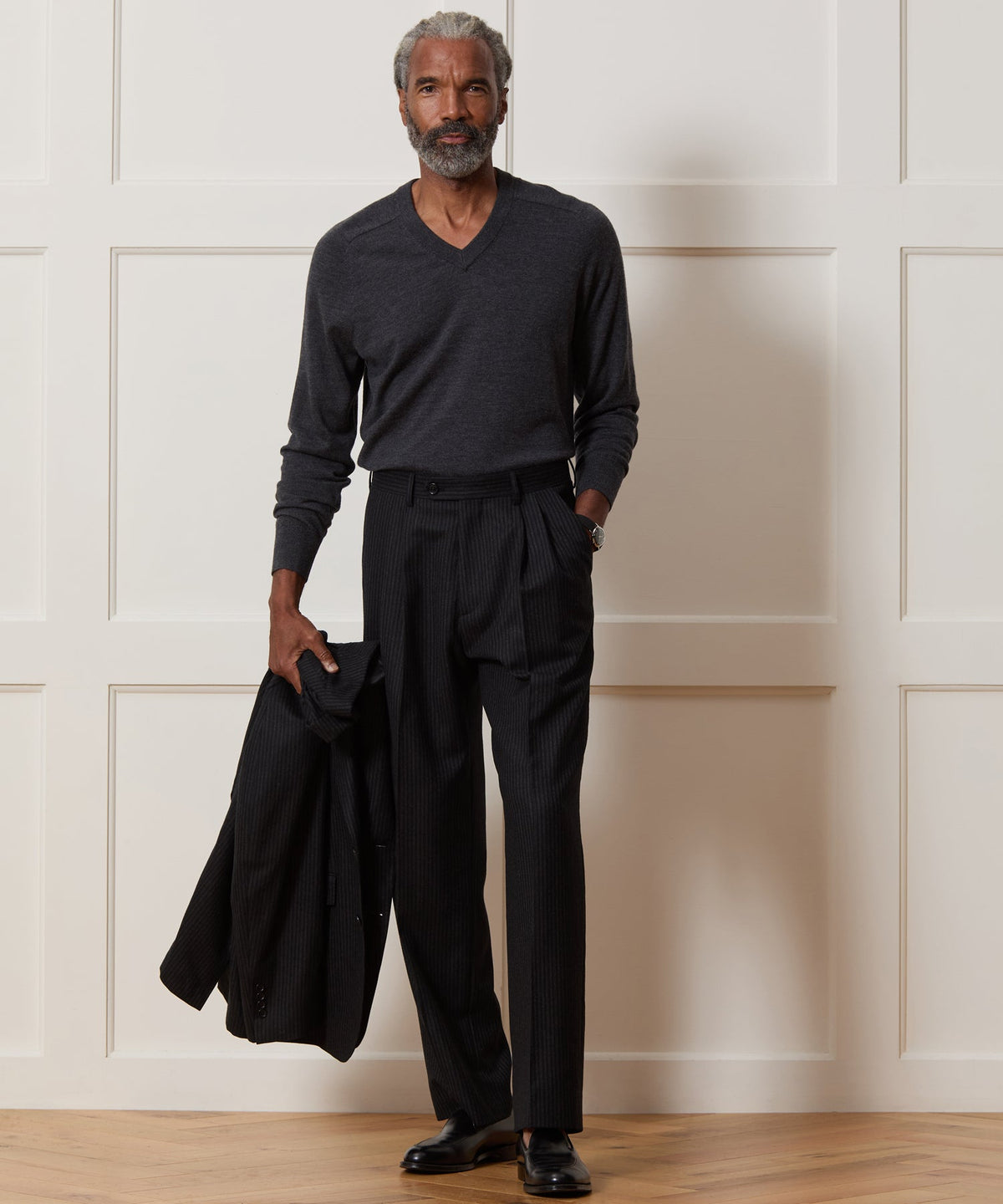 Merino V-Neck Sweater - Charcoal