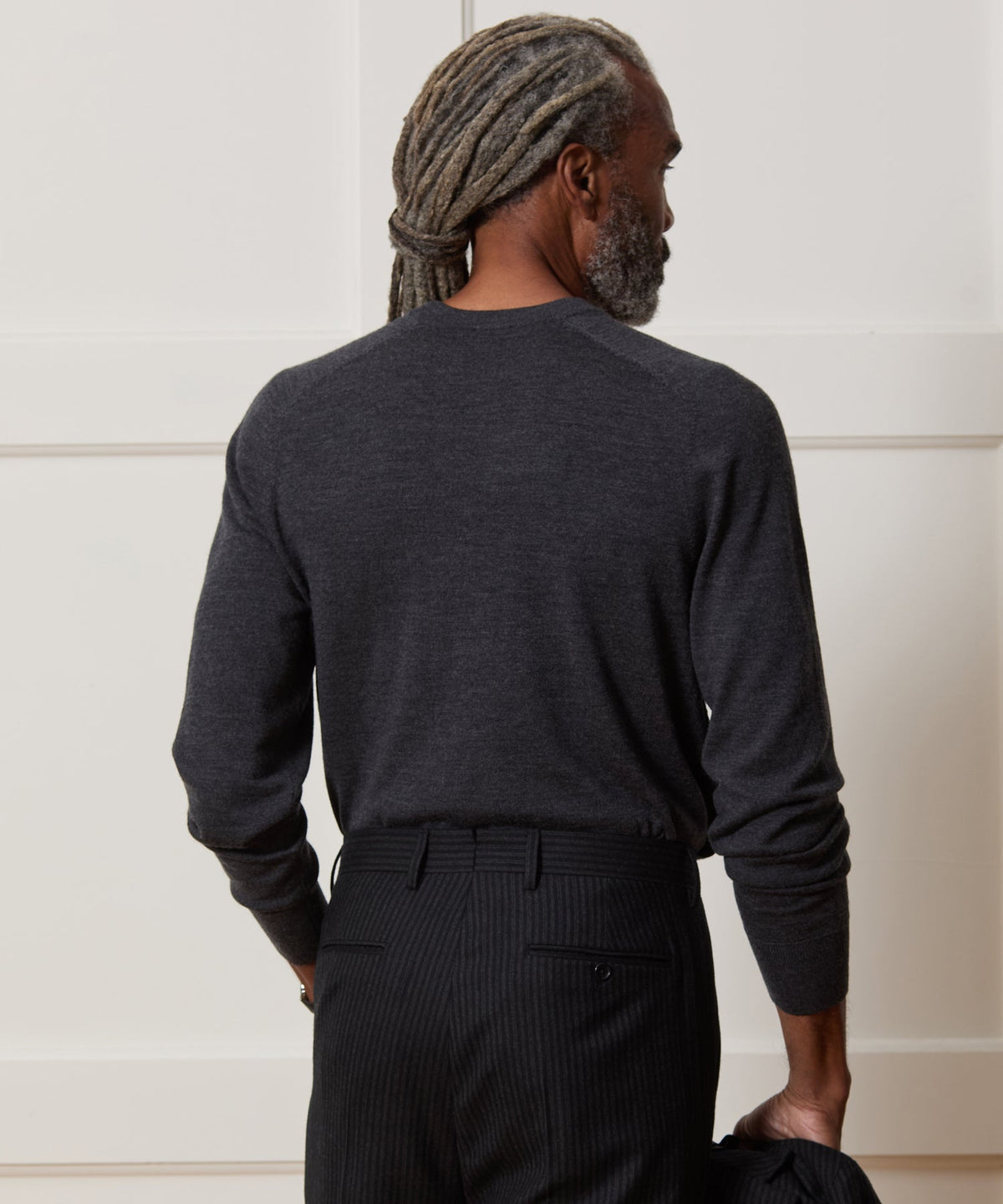 Merino V-Neck Sweater - Charcoal