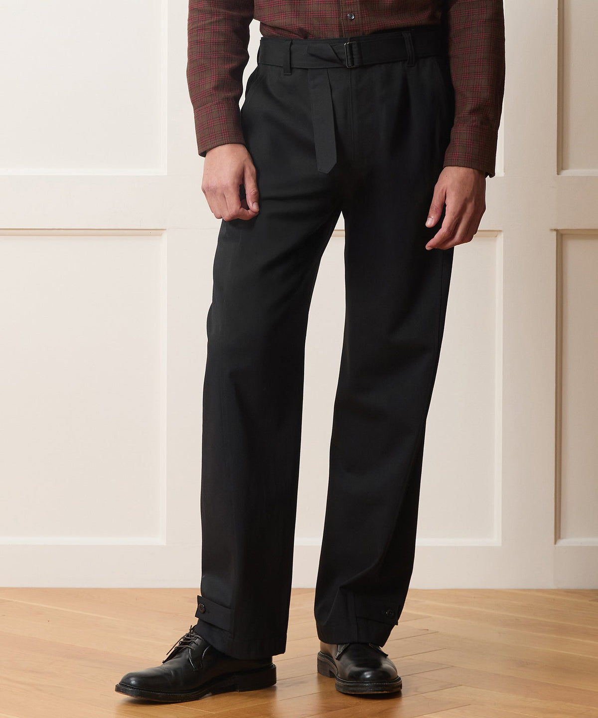 Italian Belted Barrel Pant - Black