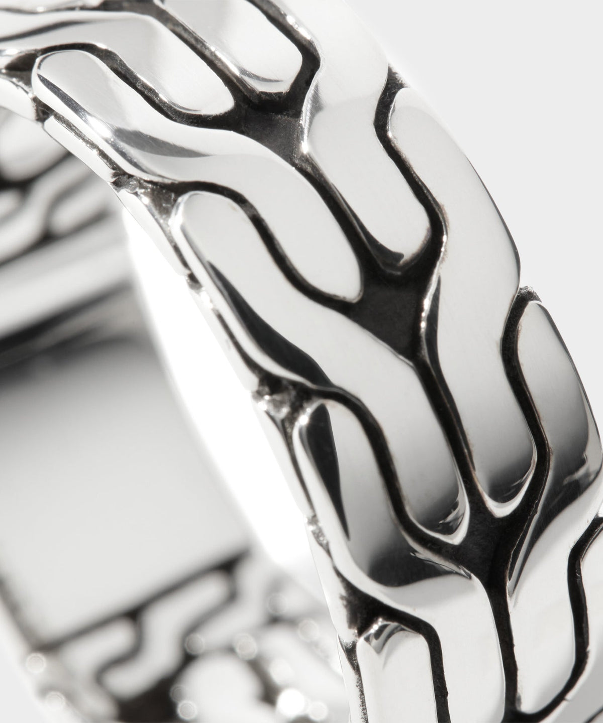 John Hardy Sterling Silver Carved Chain Band Ring - Silver
