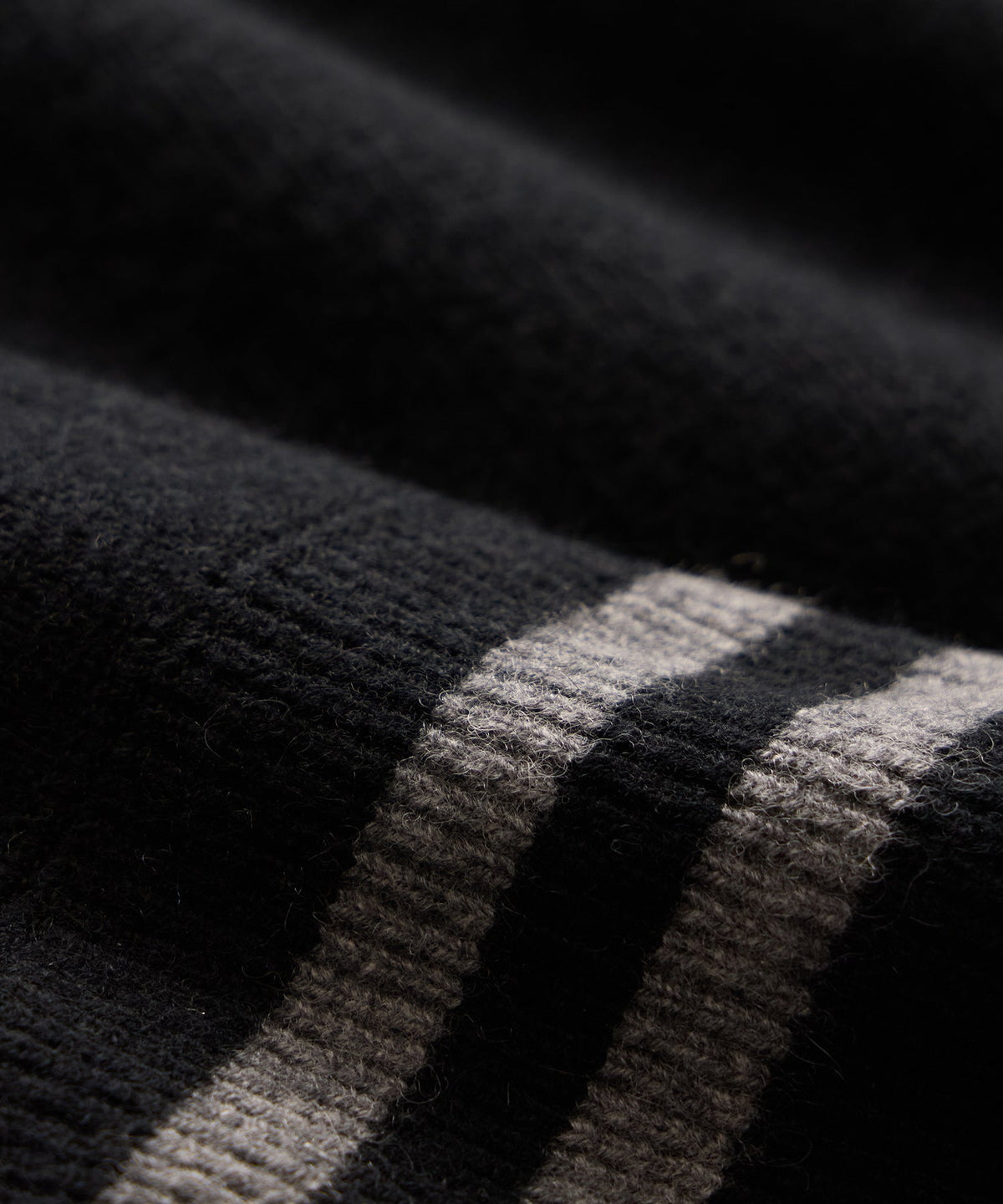 Todd Snyder x The Ohio State University™ Cashmere Full-Zip Sweater - Pitch Black