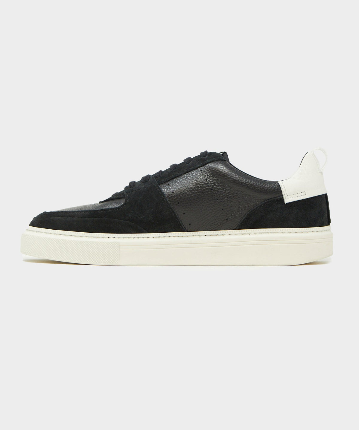 Tuscan Leather Court Shoe - Black
