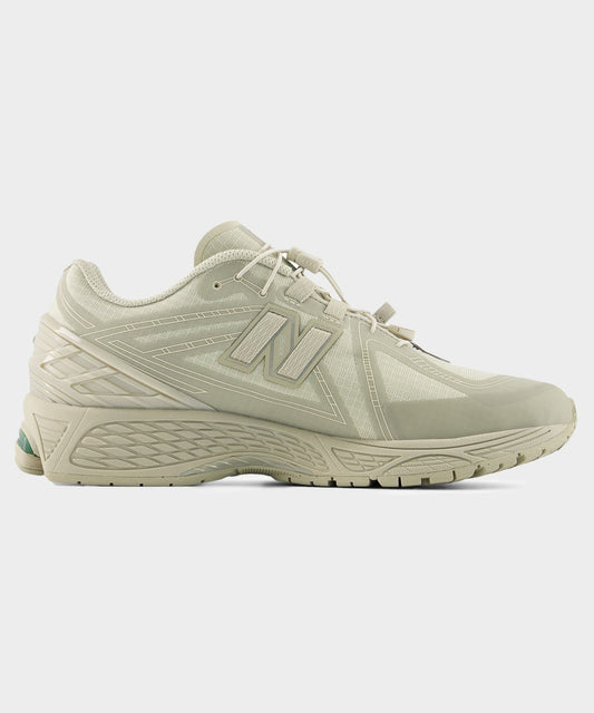 New Balance 1906R Sneaker - White