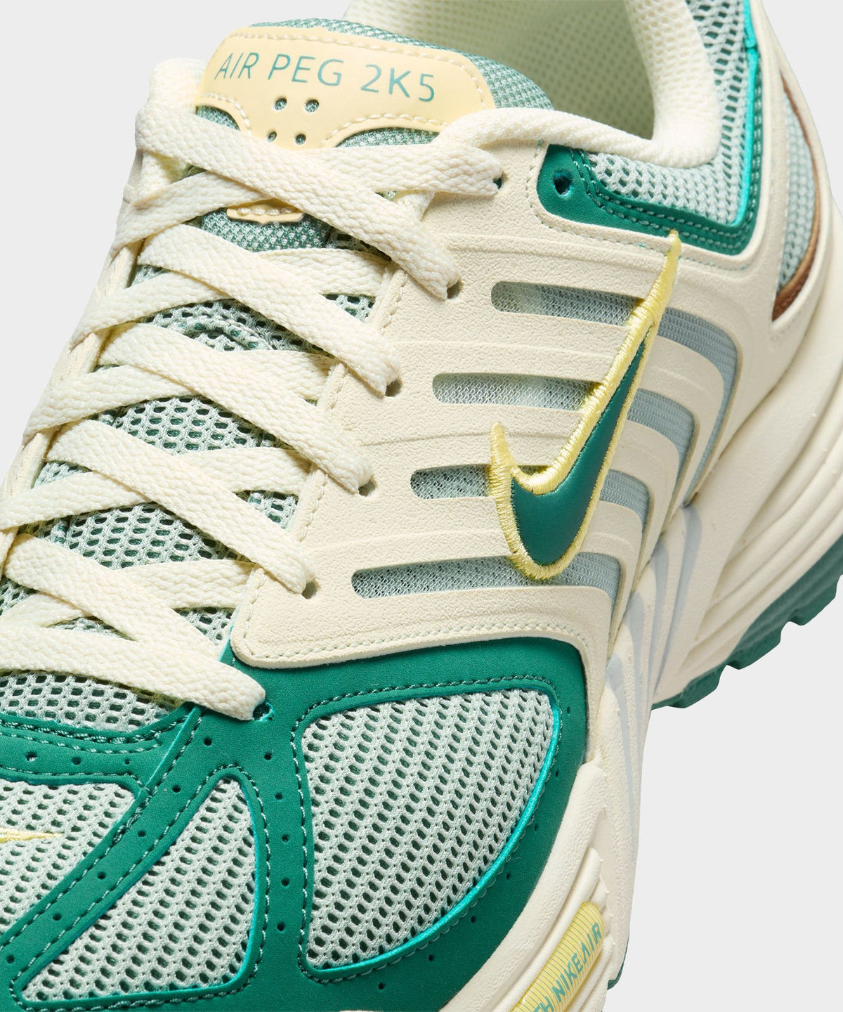 Nike Air Pegasus 2K5 Coconut Milk / Bicoastal - Beige